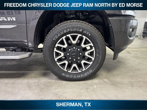 New 2025 RAM 2500 Limited w/ Towing Technology Group image 24