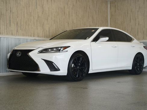 Used 2022 Lexus ES 350 F Sport w/ Accessory Package FWD image 4