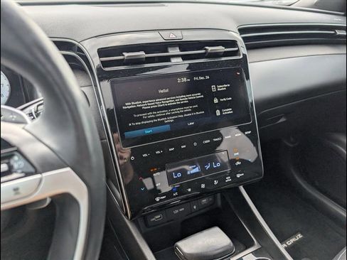 Used 2023 Hyundai Santa Cruz Limited image 17