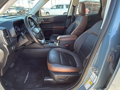 Used 2021 Ford Bronco Sport Outer Banks w/ Outer Banks Package image 11