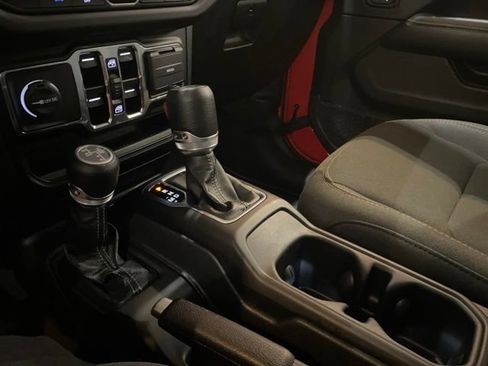 Used 2025 Jeep Wrangler Unlimited Sahara w/ Safety Group AWD/4WD image 58