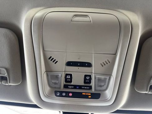 Used 2017 GMC Acadia Denali w/ Technology Package AWD/4WD image 15