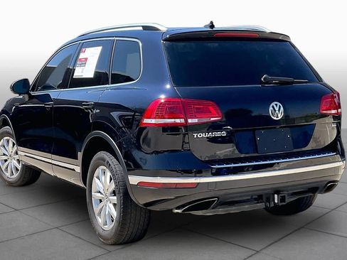 Used 2016 Volkswagen Touareg Sport AWD/4WD image 13