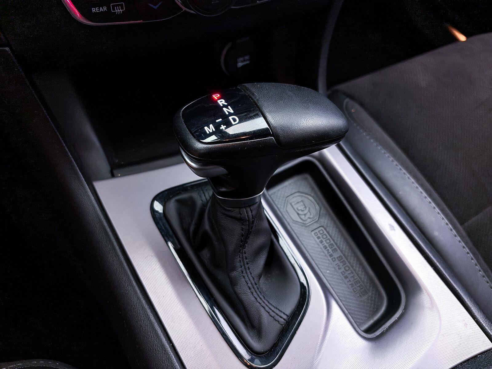 Used 2022 Dodge Charger R/T w/ Plus Group RWD image 28