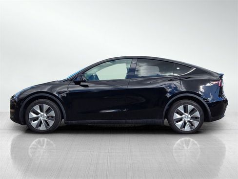 Used 2023 Tesla Model Y Long Range image 7