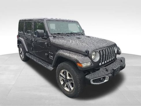 Used 2022 Jeep Wrangler Unlimited Sahara w/ Cold Weather Group AWD/4WD image 9