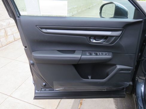 Used 2025 Honda CR-V EX image 25