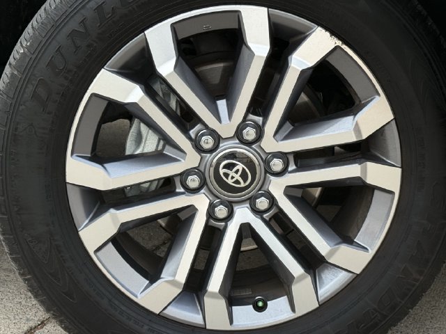 Used 2026 Toyota 4Runner Limited AWD/4WD image 9