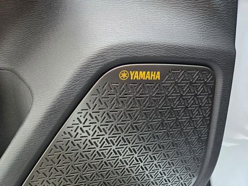 New 2025 Mitsubishi Outlander SE image 21