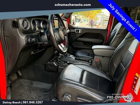 Used 2022 Jeep Wrangler Unlimited Sahara w/ LED Lighting Group AWD/4WD image 13