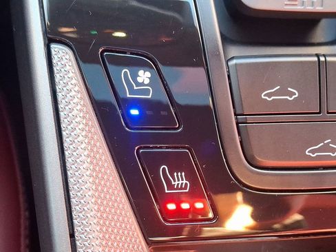 Used 2024 Porsche 911 Carrera 4 image 23