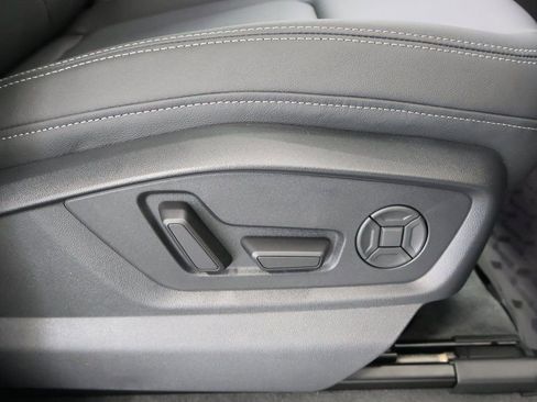New 2026 Audi Q8 Premium image 22