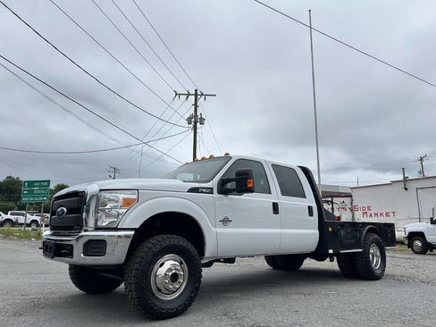 Used 2015 Ford F350 XL w/ Power Equipment Group AWD/4WD image 1