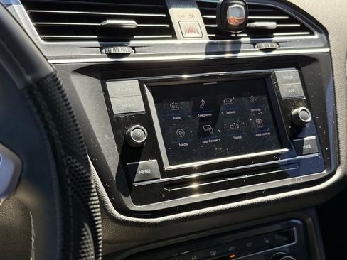 Used 2024 Volkswagen Tiguan S image 21