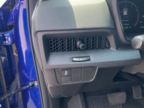 Used 2025 Honda CR-V LX image 14