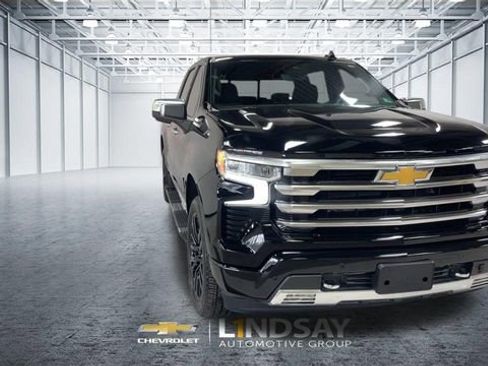 Used 2024 Chevrolet Silverado 1500 High Country w/ Technology Package image 4