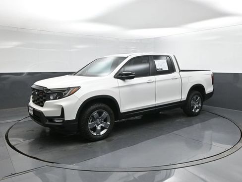 Used 2025 Honda Ridgeline TrailSport image 22