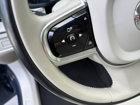 Certified 2024 Volvo XC60 B5 Plus AWD/4WD image 19