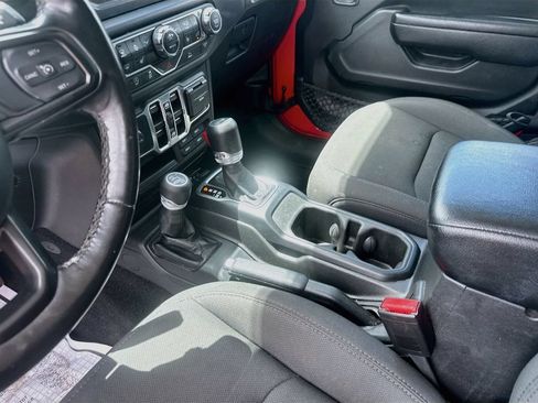 Used 2023 Jeep Wrangler Unlimited Sport AWD/4WD image 26