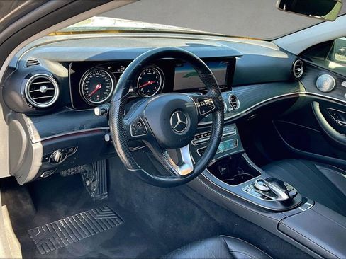 Used 2018 Mercedes-Benz E 300 4MATIC image 17