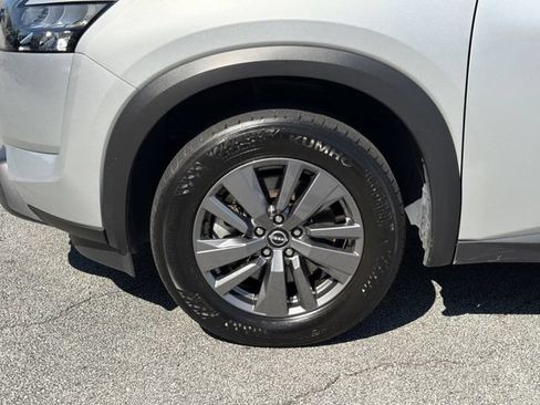 Used 2025 Nissan Pathfinder SV AWD/4WD image 33