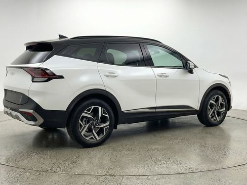 Used 2025 Kia Sportage LX FWD image 9