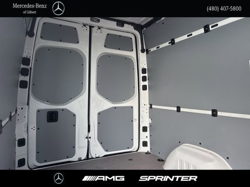 Used 2025 Mercedes-Benz Sprinter 2500 image 14