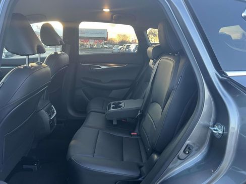 Used 2025 INFINITI QX50 Pure image 16
