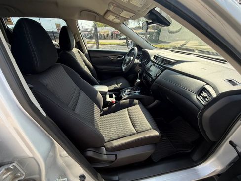 Used 2020 Nissan Rogue S w/ Special Edition Package FWD image 11