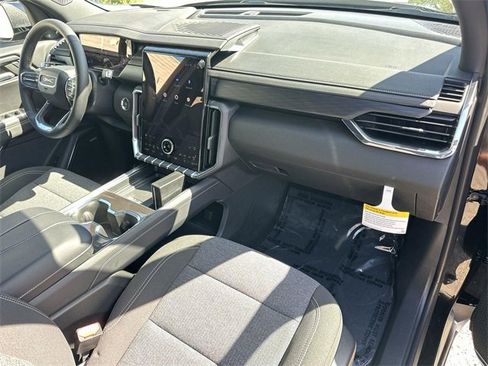 New 2025 GMC Acadia Elevation image 29