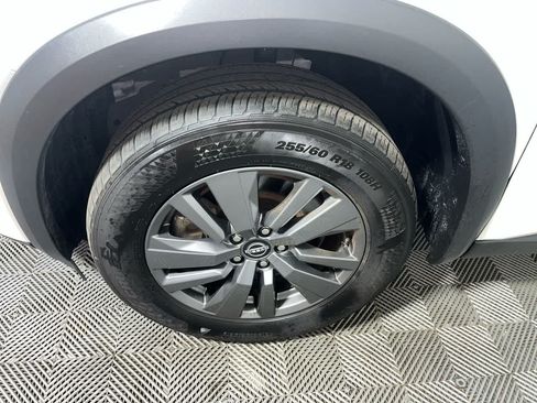 Used 2025 Nissan Pathfinder SV AWD/4WD image 10