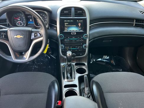Used 2015 Chevrolet Malibu LT w/ Power Convenience Package image 4