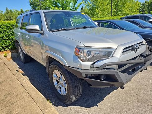 Used 2021 Toyota 4Runner SR5 RWD image 2