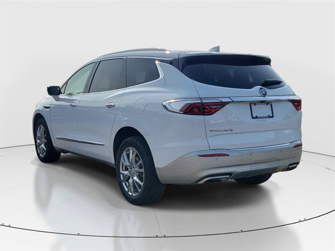 Used 2023 Buick Enclave Essence w/ Experience Buick Package FWD image 3