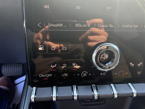 Used 2025 GMC Terrain Elevation AWD/4WD image 15