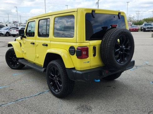 Used 2022 Jeep Wrangler Unlimited Sahara image 3