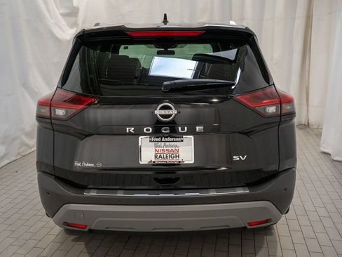 Certified 2023 Nissan Rogue SV w/ SV Premium B Package image 4