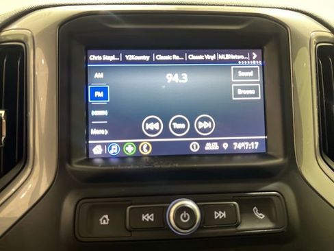 Used 2019 Chevrolet Silverado 1500 Custom w/ Infotainment Package image 12