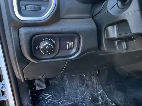 Used 2025 RAM 2500 Big Horn image 24