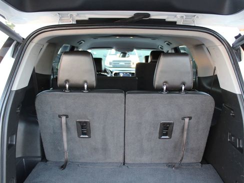 Used 2023 GMC Acadia SLT image 12