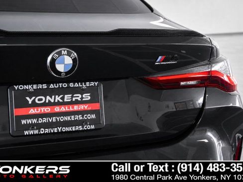 Used 2021 BMW M4 Competition w/ M Carbon Exterior Package RWD image 18