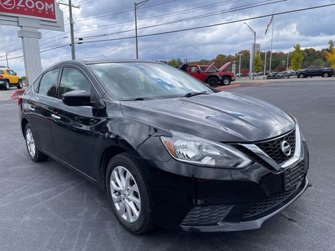 Used 2019 Nissan Sentra SV image 2