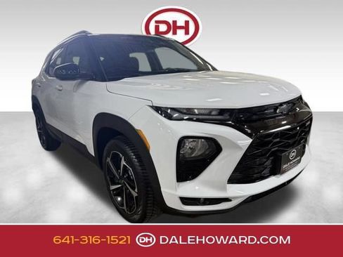 Used 2023 Chevrolet TrailBlazer RS w/ Sun and Liftgate Package AWD/4WD image 1