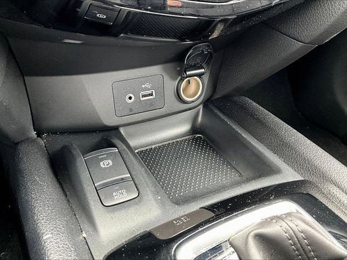 Used 2022 Nissan Rogue Sport SL image 31