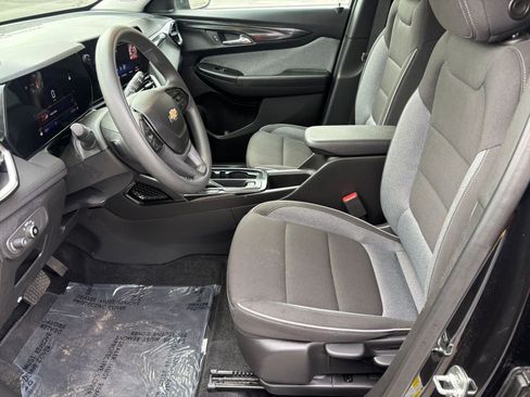 Used 2025 Chevrolet TrailBlazer LT image 21