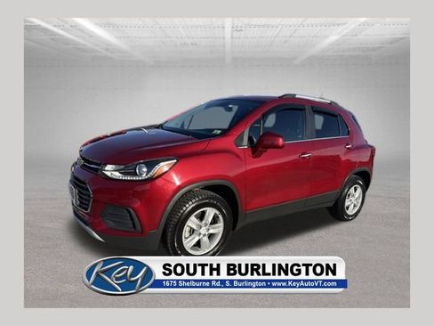 Used 2020 Chevrolet Trax LT w/ Sun & Sound Package AWD/4WD image 1