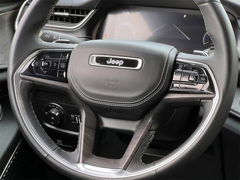 Used 2022 Jeep Grand Cherokee L Overland w/ Luxury Tech Group IV image 26