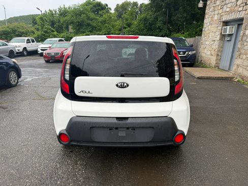 Used 2016 Kia Soul FWD image 9