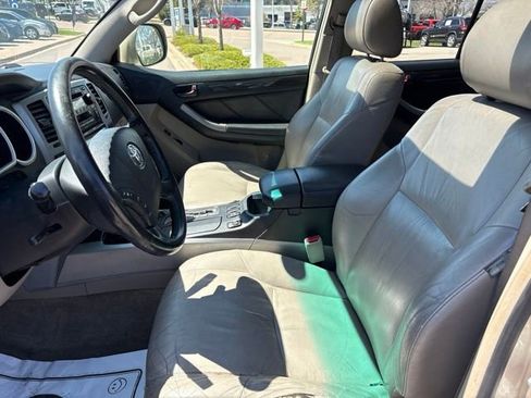 Used 2004 Toyota 4Runner Limited AWD/4WD image 10