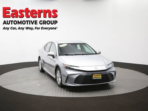Used 2025 Toyota Camry LE FWD image 49